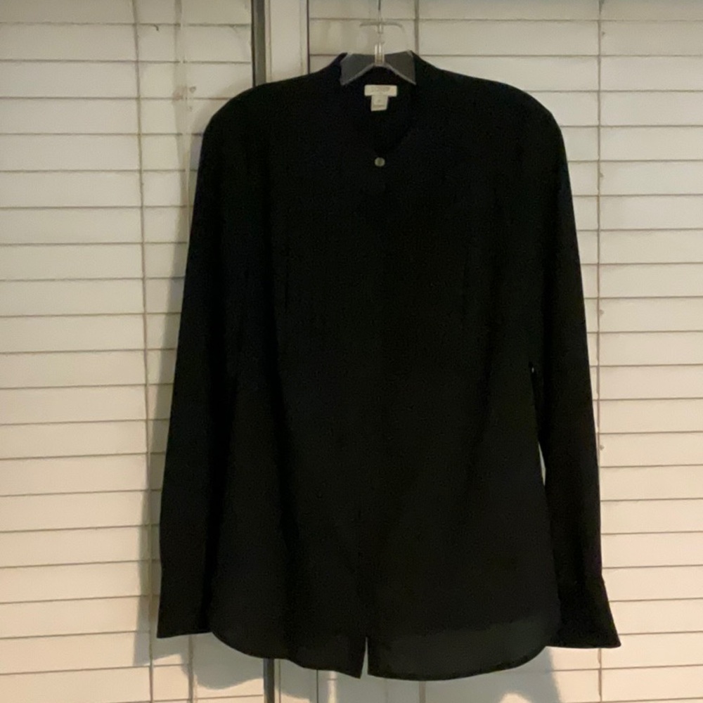 Women’s classic dress shirt